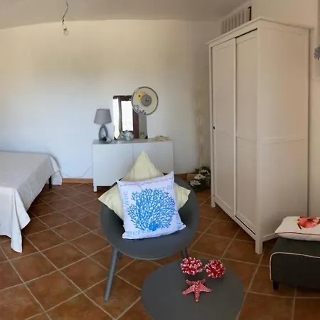 Case Vacanze Villa Rosita San Teodoro  Exterior foto