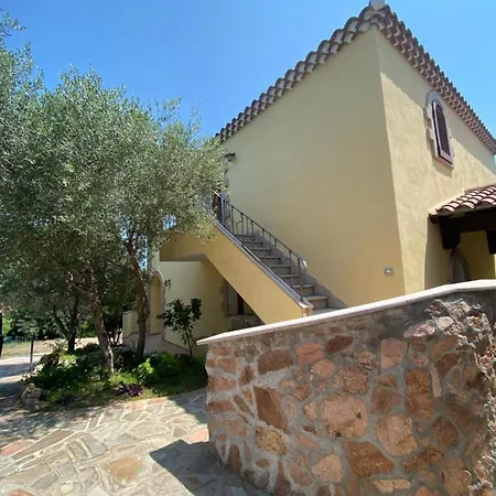Case Vacanze Villa Rosita San Teodoro  Exterior foto